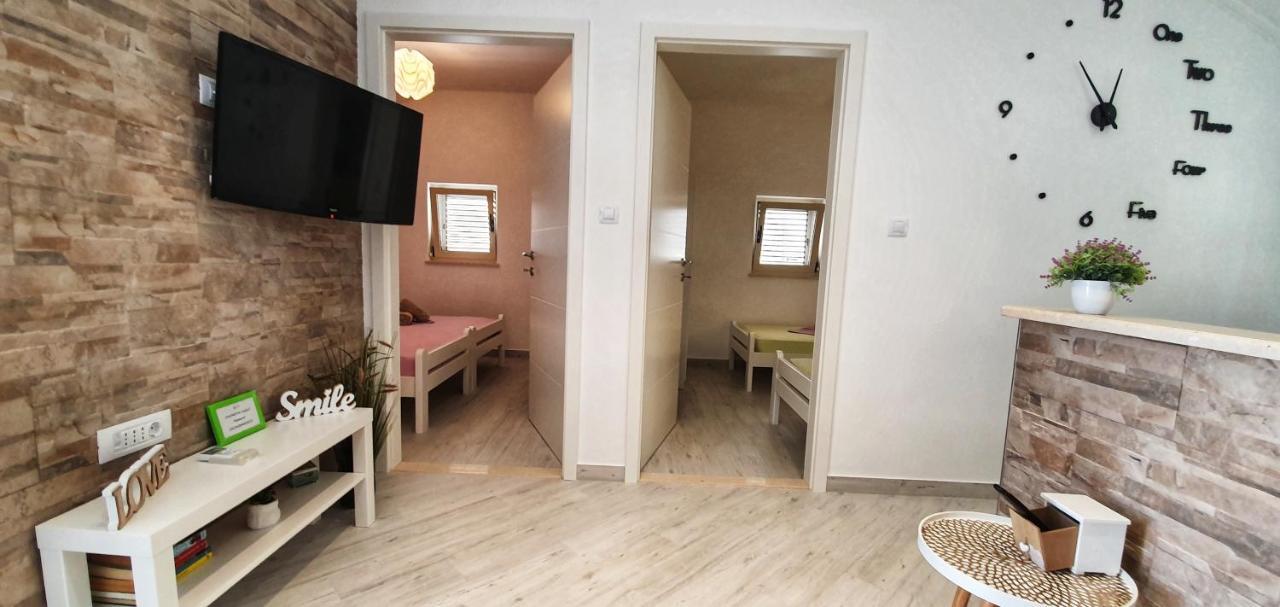 Apartment Marija Vukas *