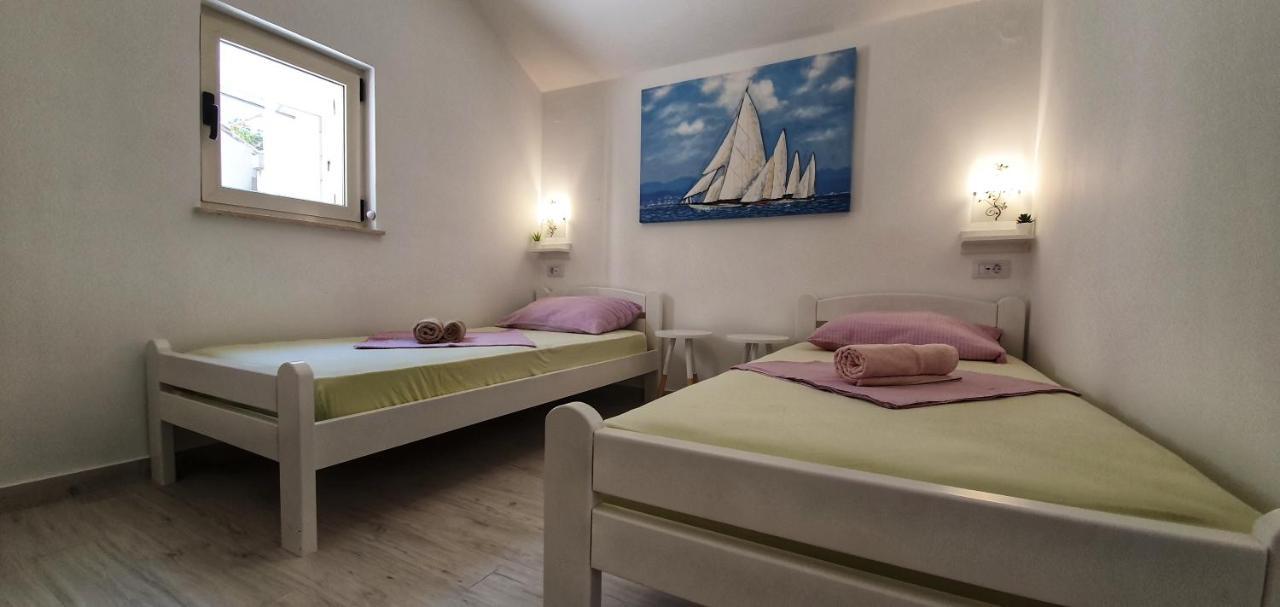 Apartment Marija Vukas *